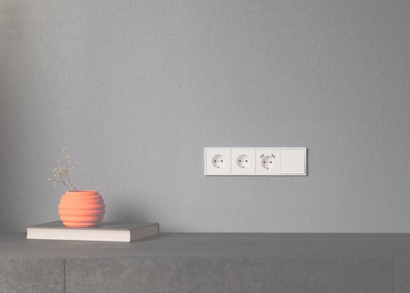 Накладка для розетки с заземлением и защитными шторками, с USB A+A, S70 (хлопок)